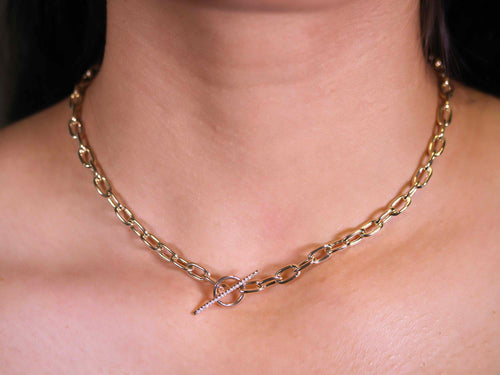 Oval Link Chain Necklace with Pavé Diamond Toggle Clasp