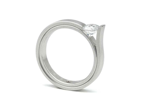 Vintage-Style Diamond Scalloped Wedding Band
