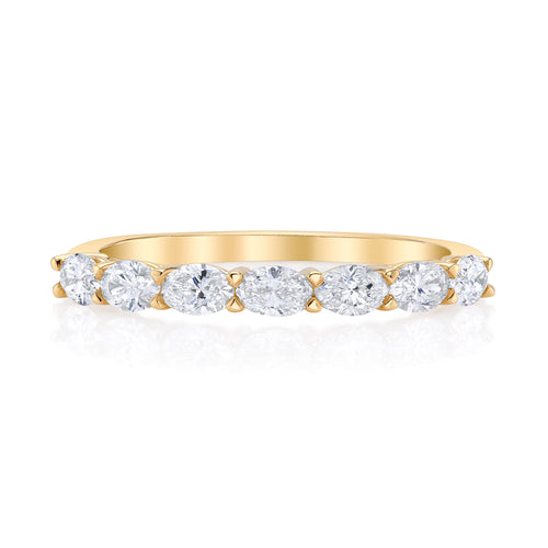 Oval Cut Diamond Wedding Band in 18K Yellow Gold