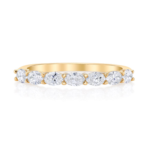 Vintage-Style Diamond Scalloped Wedding Band in 18K Yellow Gold