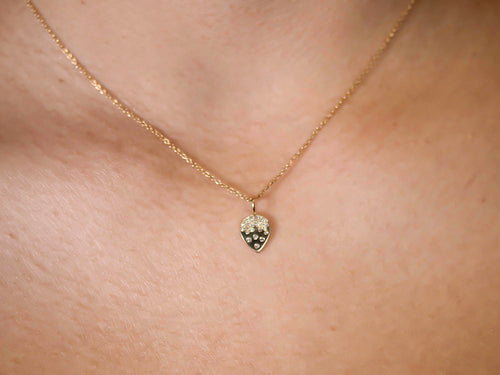 Scattered Round Brilliant Diamond Pendant Necklace