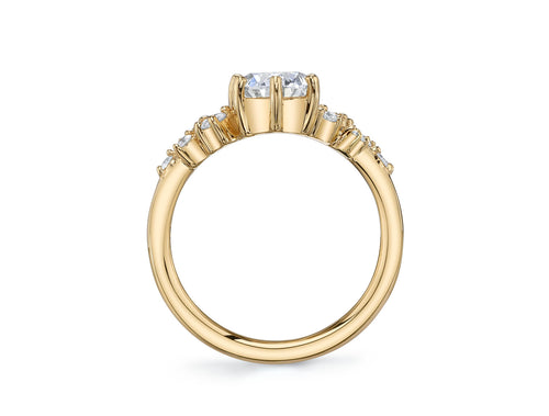 Oval Brilliant Diamond Engagement Ring in 18K Yellow Gold