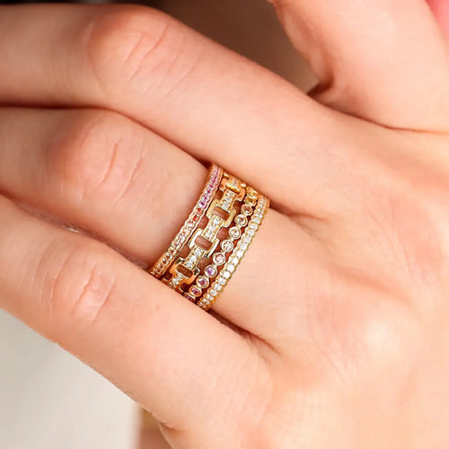 White Diamond Cesta Wedding Band