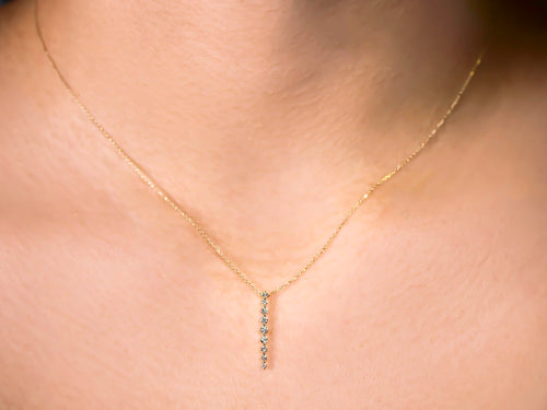 Graduated Brilliant Diamond Pendant Necklace