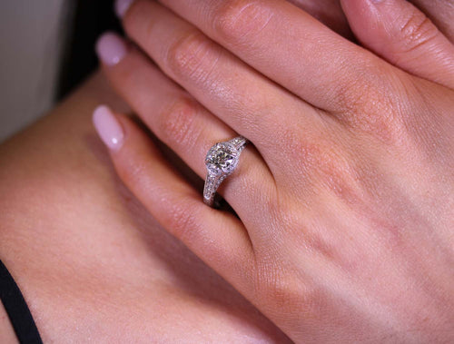 Art Deco Diamond Engagement Ring in Platinum